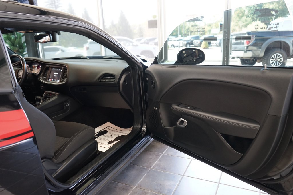 Used 2022 Dodge Challenger R/T w/ Performance Handling Group RWD image 42