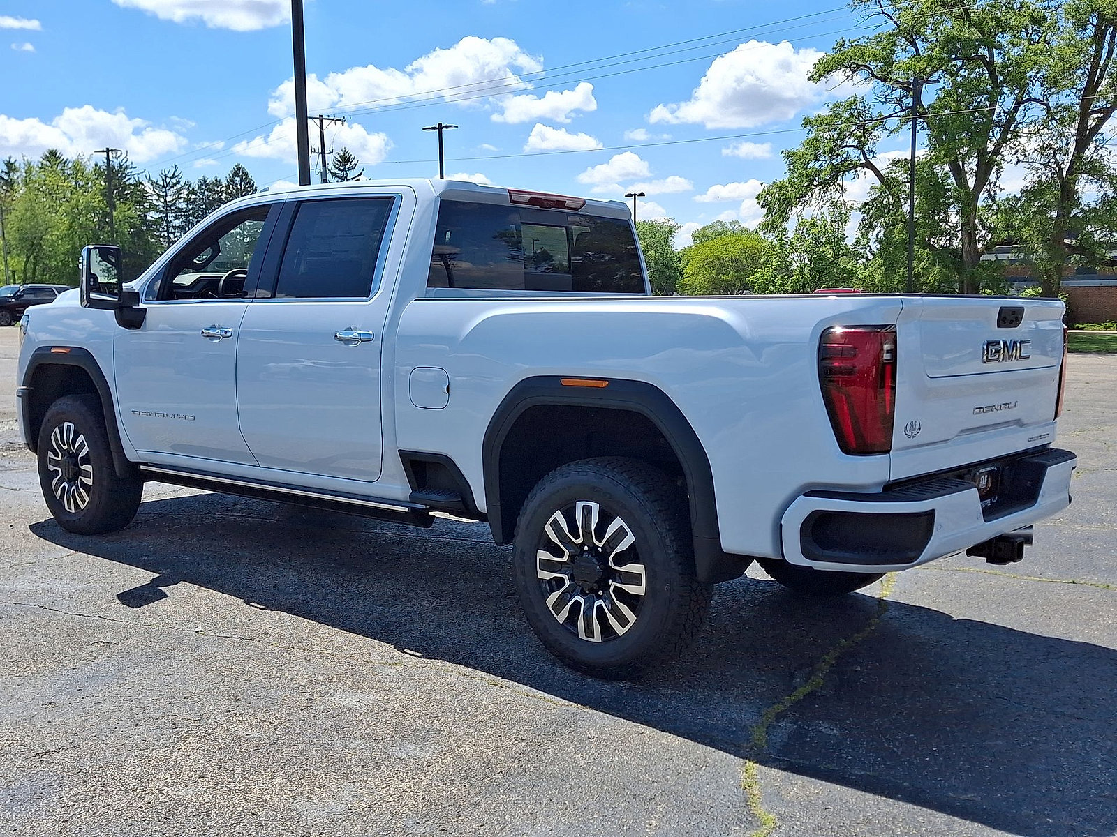 New 2026 GMC Sierra 2500 Denali Ultimate AWD/4WD image 11