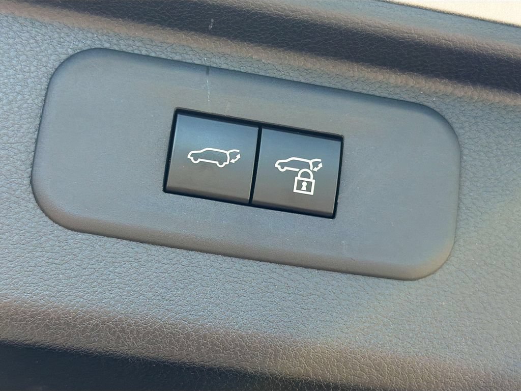 Used 2025 Toyota Grand Highlander FWD image 13