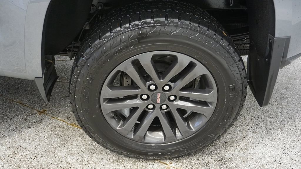 Used 2020 GMC Canyon SLE w/ Elevation Edition image 29