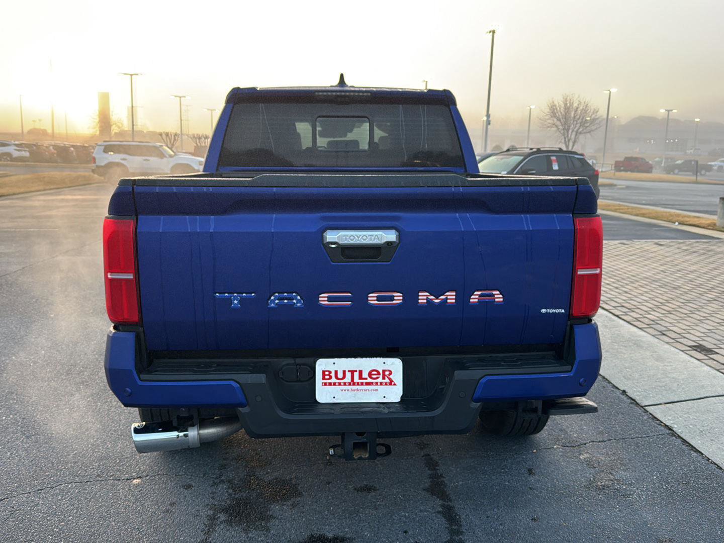 Used 2024 Toyota Tacoma Limited image 4