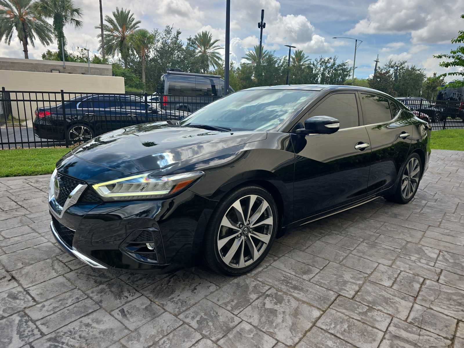 Used 2021 Nissan Maxima Platinum FWD image 9