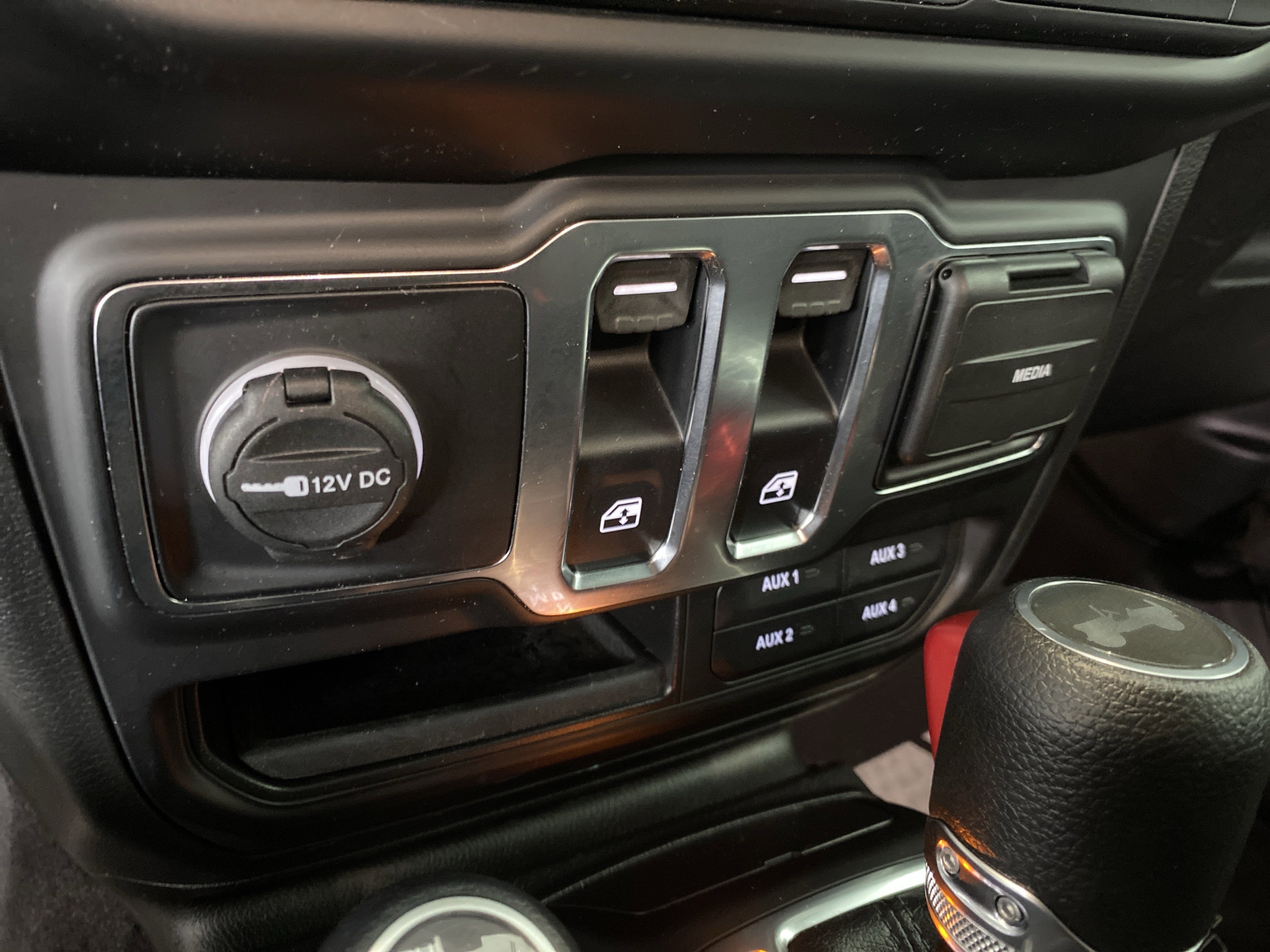 Used 2022 Jeep Wrangler Willys image 15