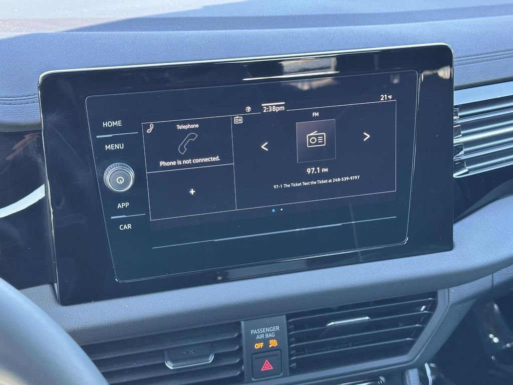 Used 2025 Volkswagen Jetta Sport image 24