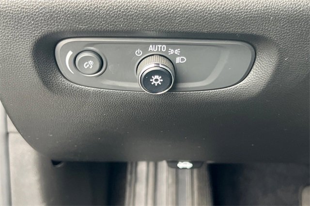 Used 2023 Chevrolet Traverse LT image 35