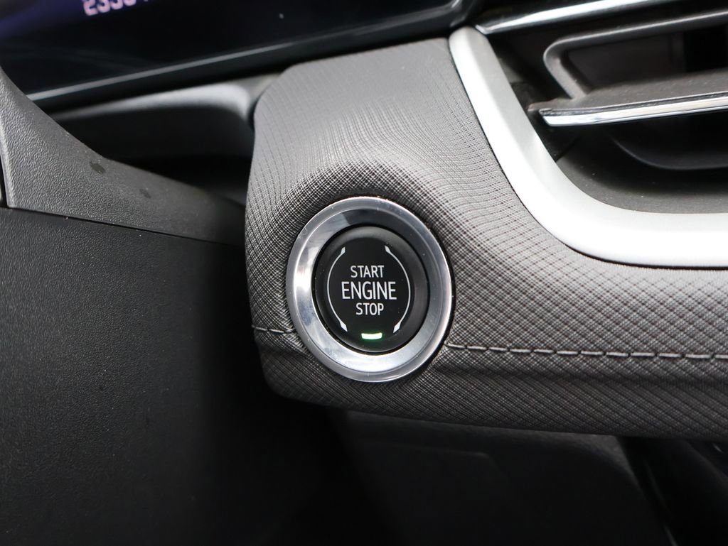 Used 2024 Chevrolet TrailBlazer LT w/ Convenience Package FWD image 34