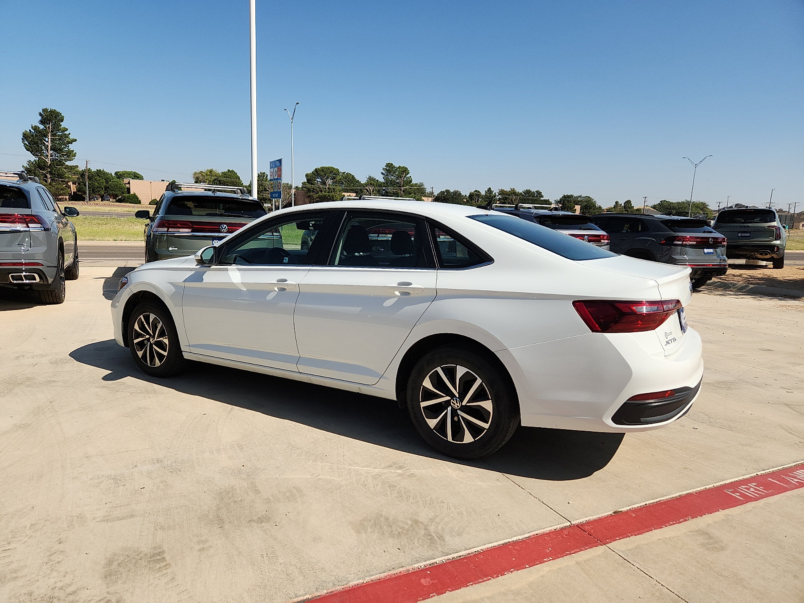 Used 2024 Volkswagen Jetta S FWD image 4