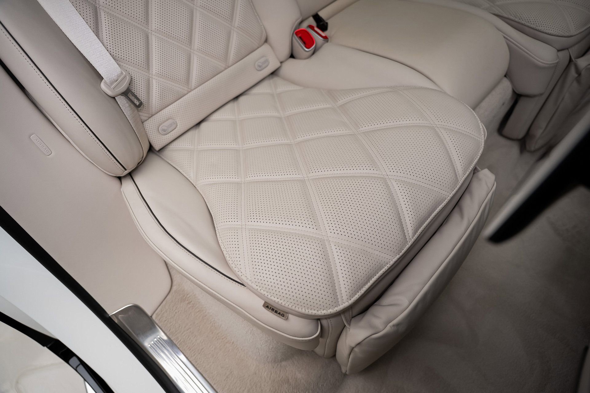 Used 2024 Mercedes-Benz Maybach EQS 680 4MATIC image 66