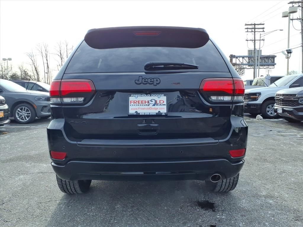 Used 2017 Jeep Grand Cherokee Altitude image 20