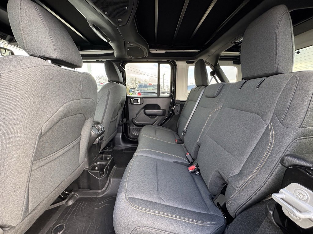 Used 2024 Jeep Wrangler Willys image 10