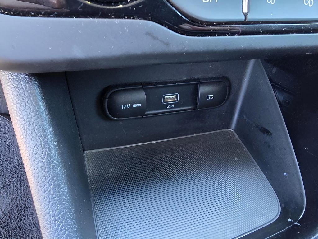 Used 2022 Kia Niro LXS FWD image 19