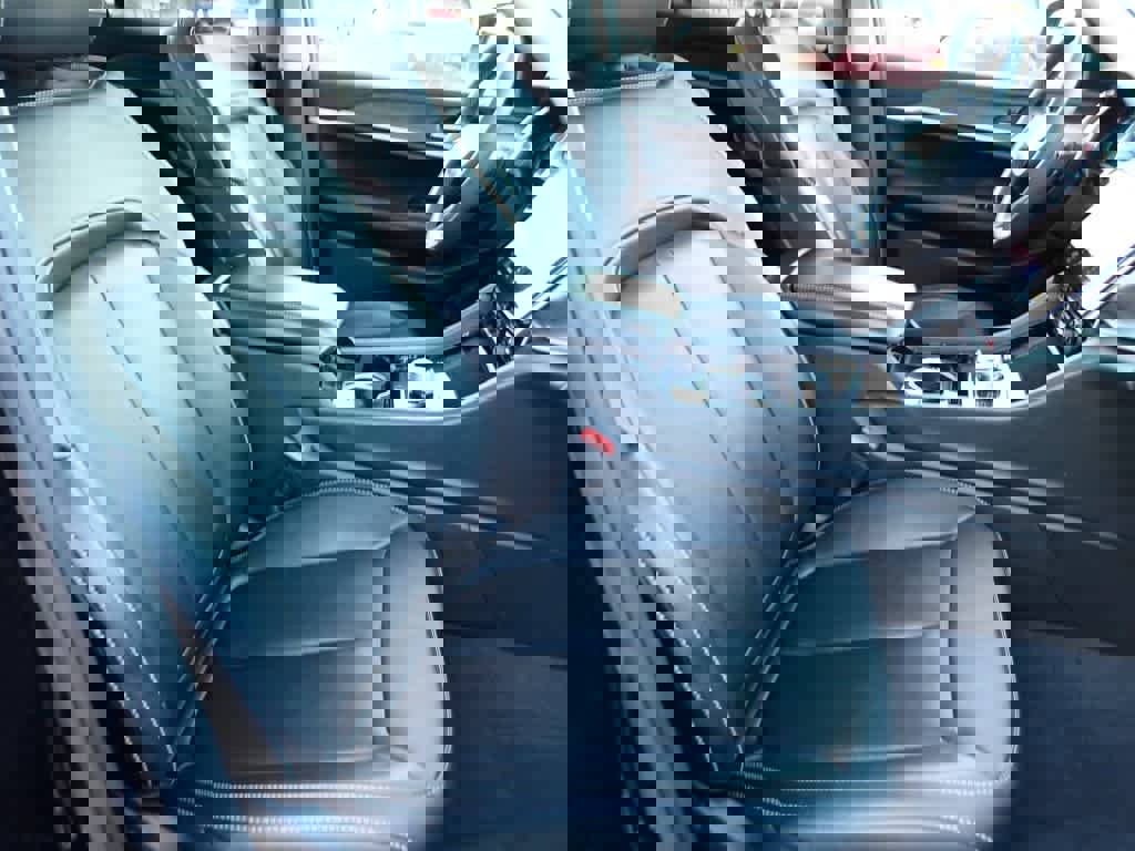 Used 2023 Jeep Grand Cherokee L Limited w/ Black Appearance Package image 19