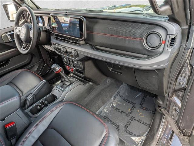 Certified 2025 Jeep Wrangler Unlimited Rubicon AWD/4WD image 19