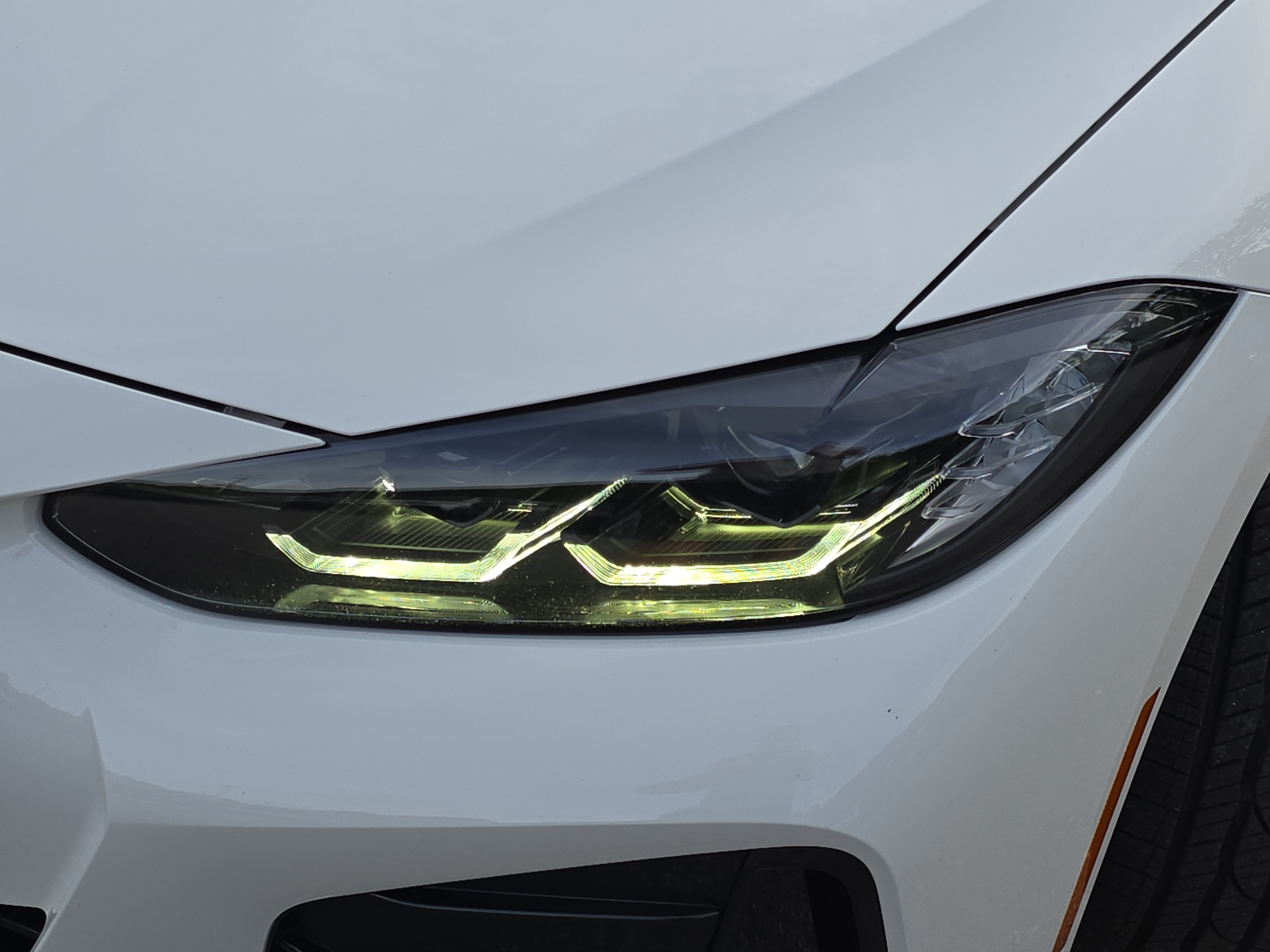 Used 2023 BMW M440i Coupe w/ Premium Package RWD image 31