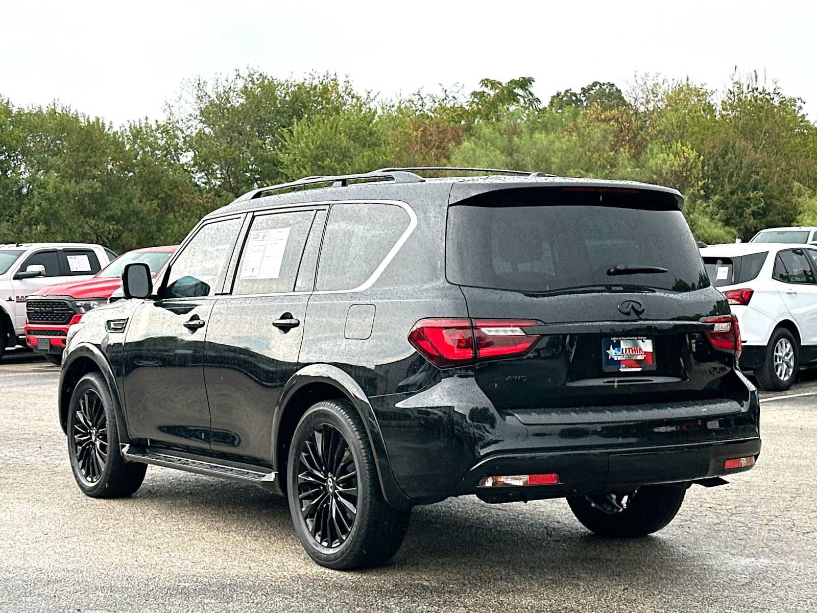 Used 2023 INFINITI QX80 Sensory w/ Cargo Package AWD/4WD image 13