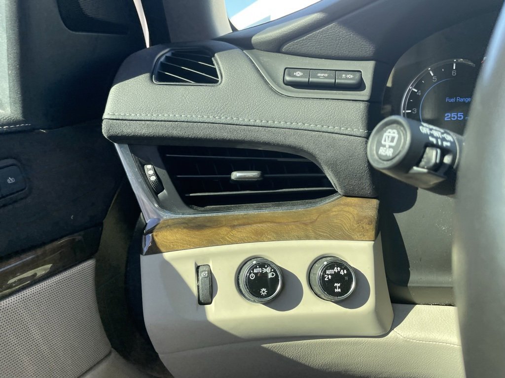 Used 2019 Cadillac Escalade Luxury image 13