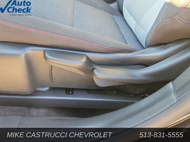 Used 2025 Chevrolet Trax RS w/ Driver Confidence Package FWD image 18