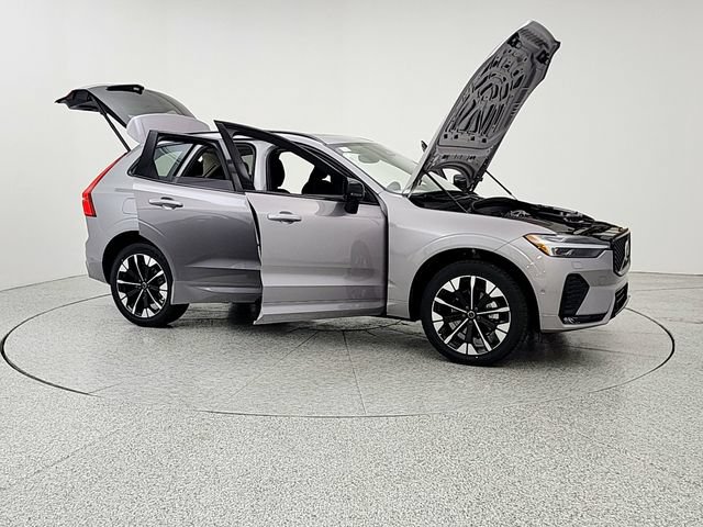 New 2026 Volvo XC60 B5 Plus w/ Protection Package Premier AWD/4WD image 10