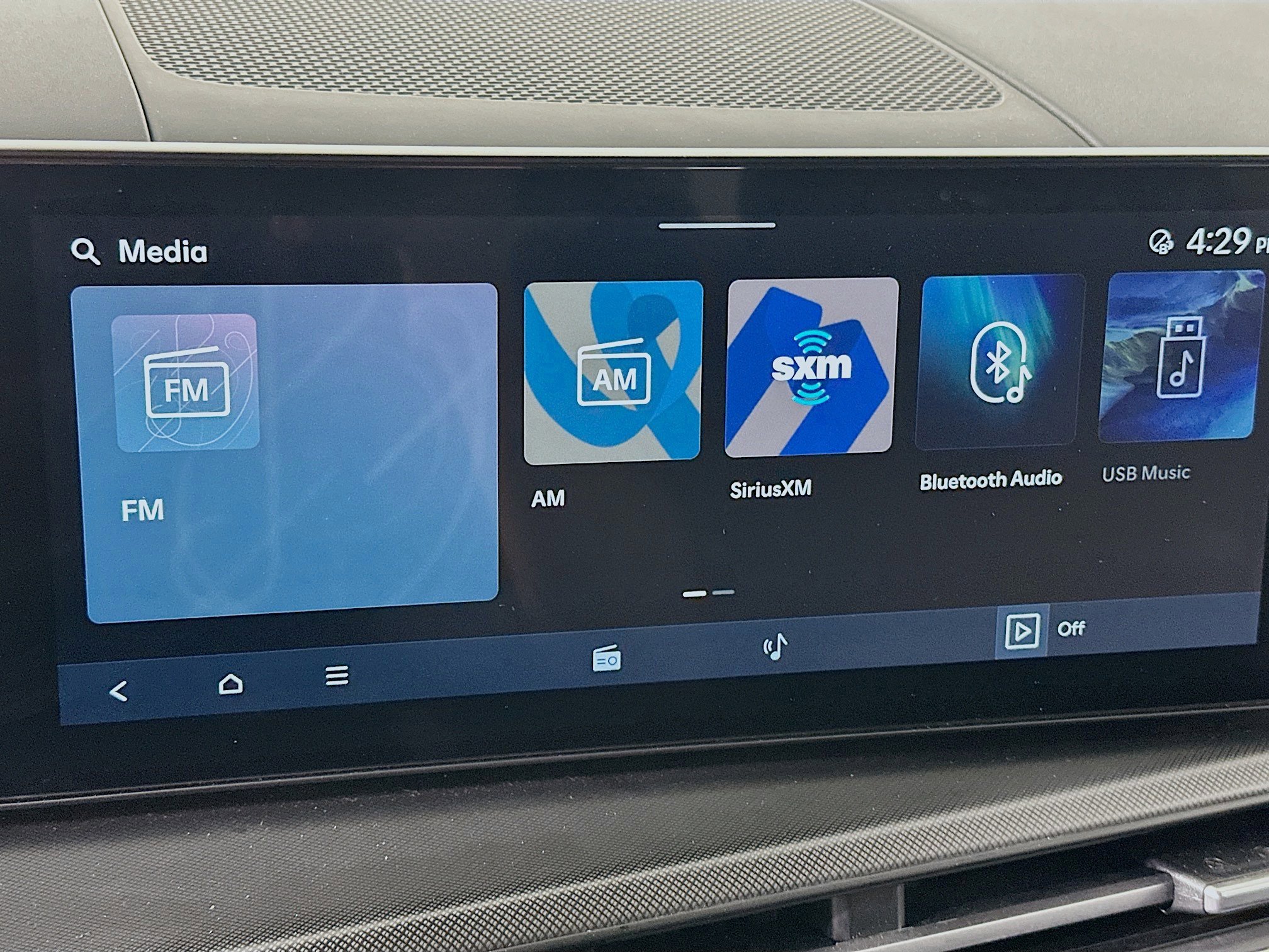 Used 2025 Hyundai Santa Fe SEL FWD image 21