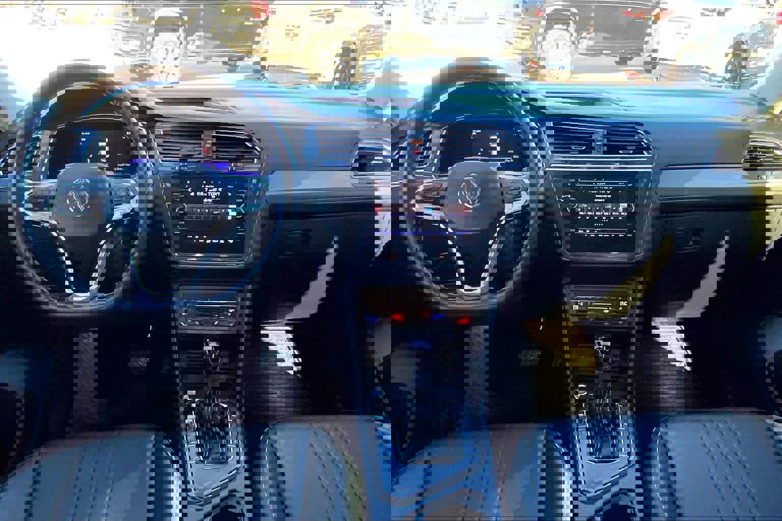 Used 2023 Volkswagen Tiguan SE image 15