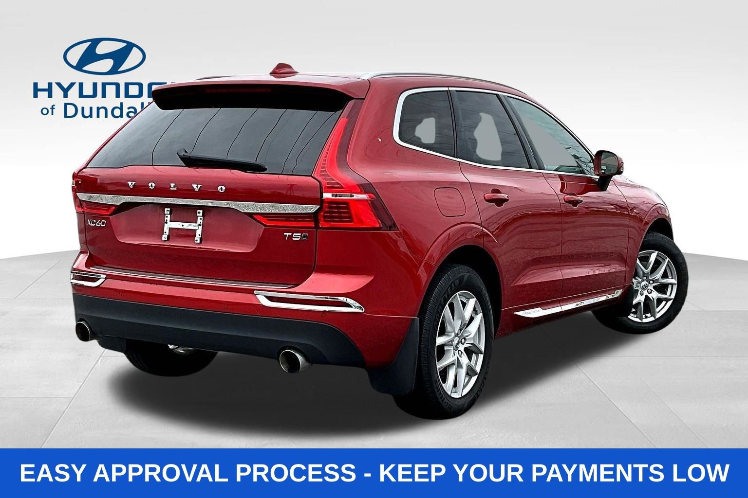 Used 2021 Volvo XC60 T5 Momentum w/ Premium Package image 7