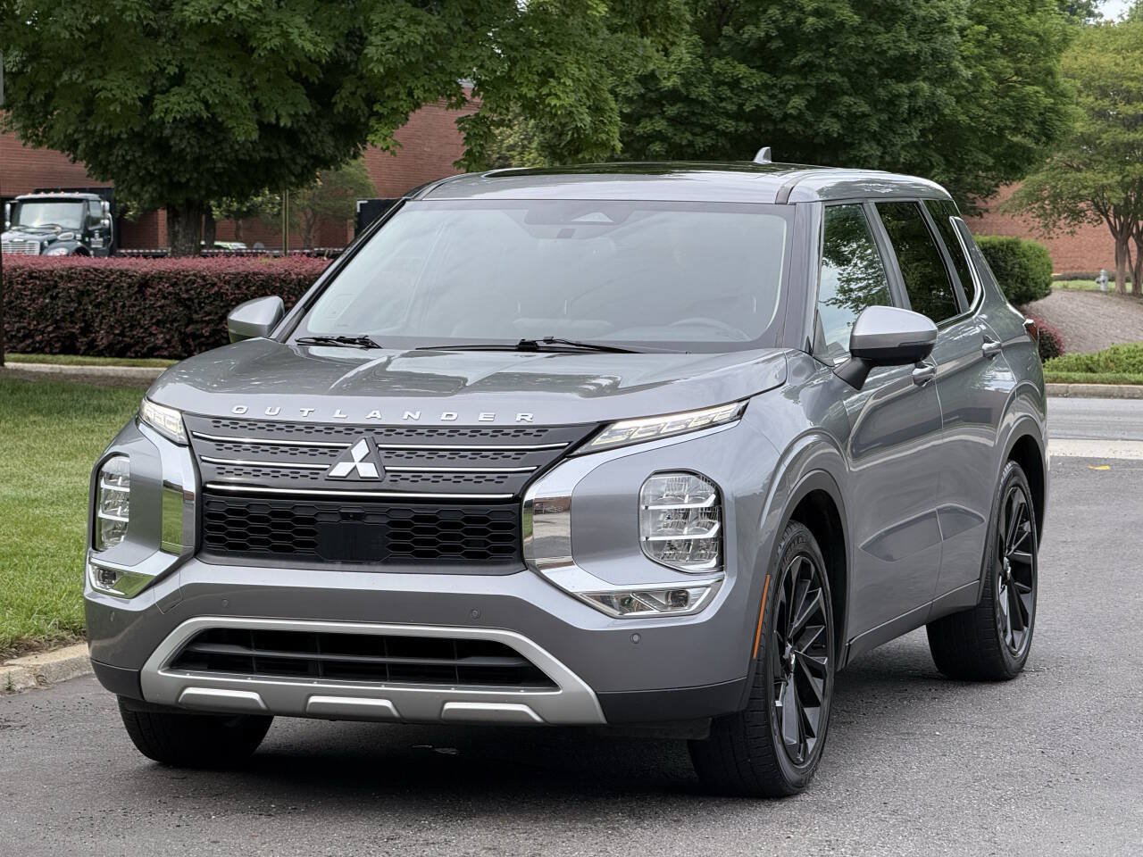 Used 2022 Mitsubishi Outlander SE FWD image 3