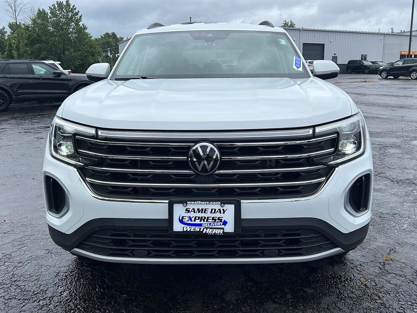 Used 2024 Volkswagen Atlas SE AWD/4WD image 17