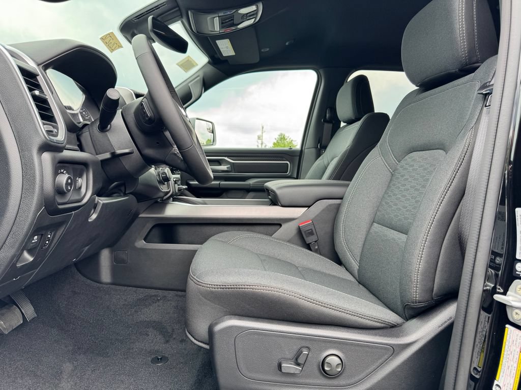 New 2026 RAM 1500 Big Horn AWD/4WD image 13