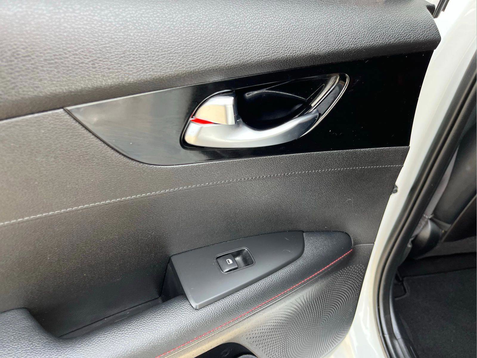 Used 2023 Kia Forte GT w/ GT2 Package image 27