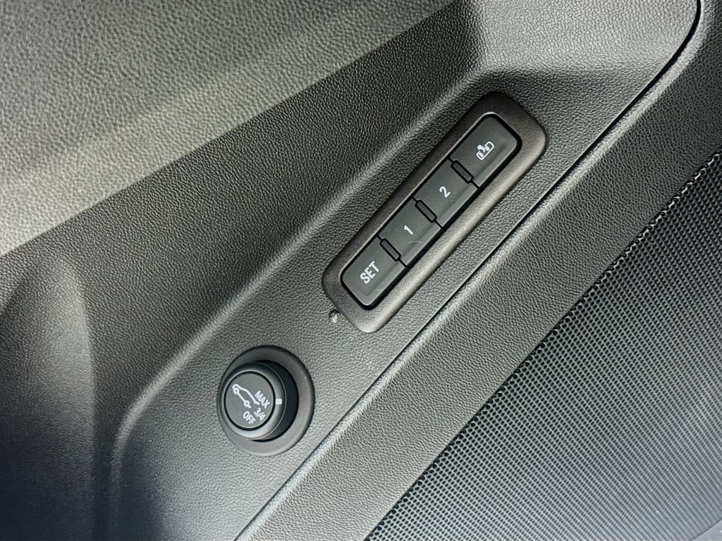 Used 2022 Chevrolet Equinox Premier AWD/4WD image 11