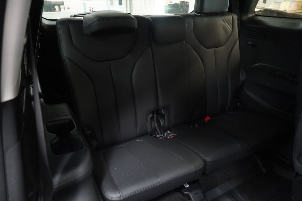 Used 2025 Hyundai Palisade SEL AWD/4WD image 26