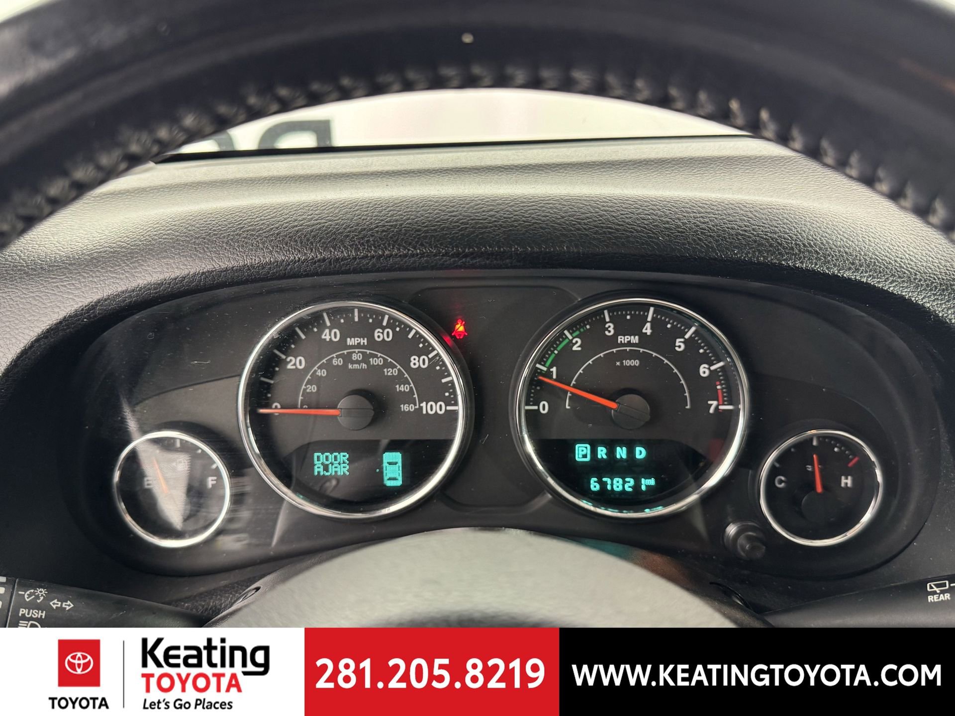 Used 2018 Jeep Wrangler Unlimited Sahara w/ Connectivity Group AWD/4WD image 24