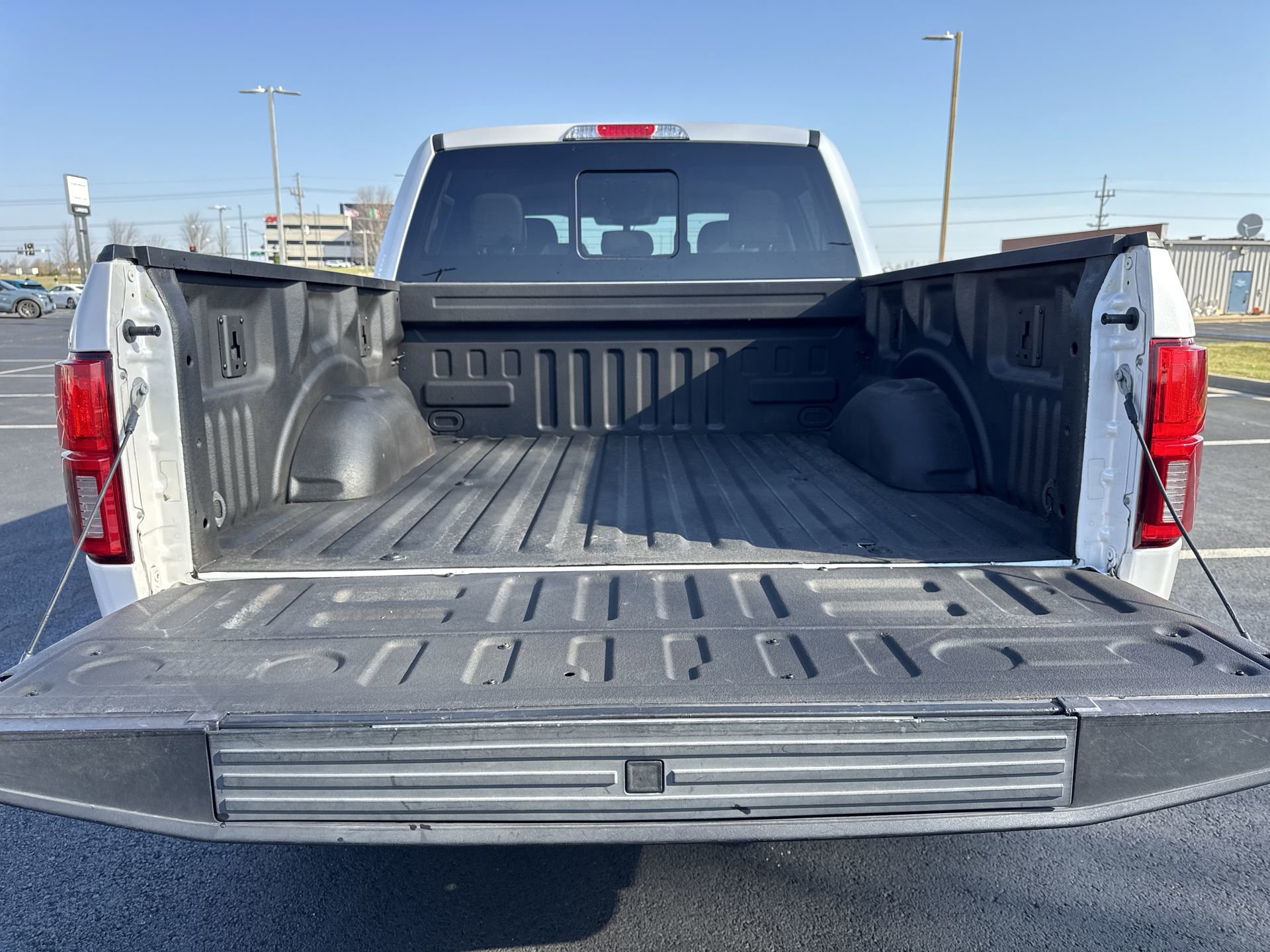 Used 2019 Ford F150 Lariat w/ Equipment Group 502A Luxury image 24