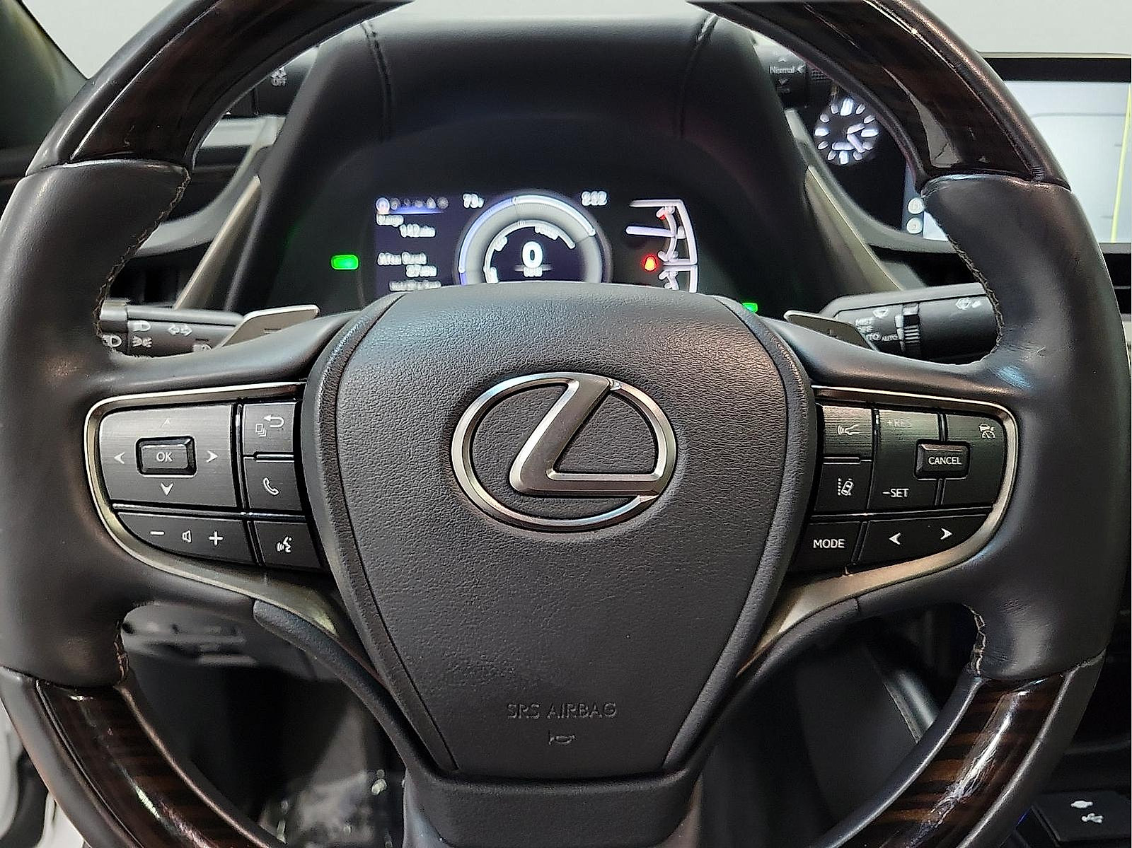 Used 2021 Lexus ES 300h w/ Premium Package FWD image 18