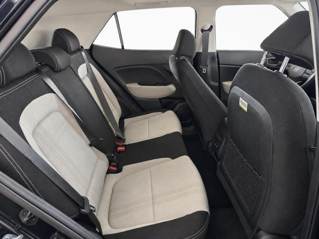 New 2026 Hyundai Venue SEL FWD image 37