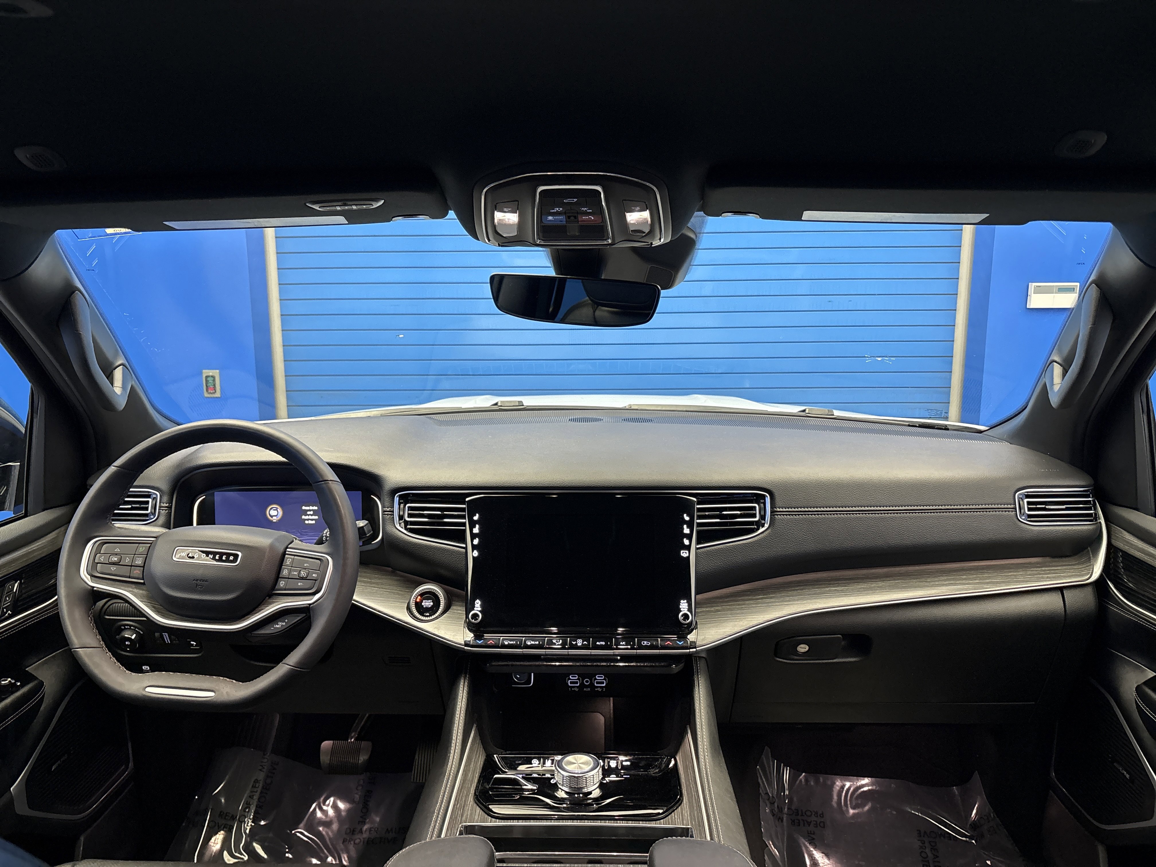 Used 2024 Jeep Wagoneer L Series II w/ Flexible Seating Group image 28