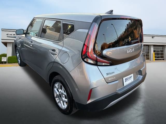 Used 2025 Kia Soul LX w/ LX Technology Package image 7