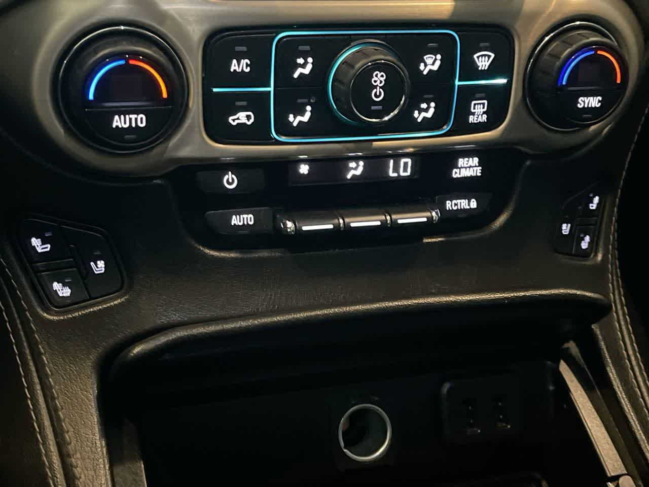 Used 2018 GMC Yukon Denali w/ Open Road Package AWD/4WD image 19