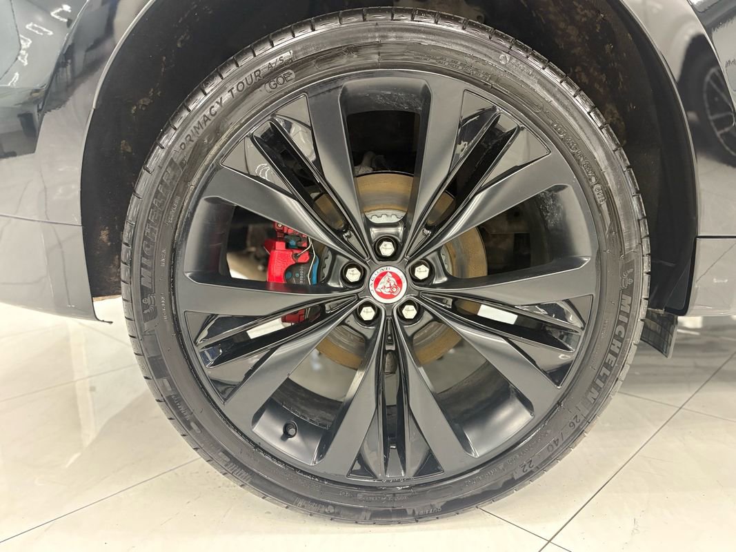 Used 2021 Jaguar F-PACE R-Dynamic S image 39
