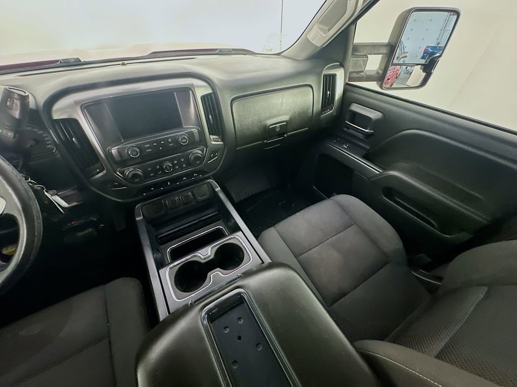 Used 2015 Chevrolet Silverado 2500 LT w/ LT Convenience Package AWD/4WD image 11