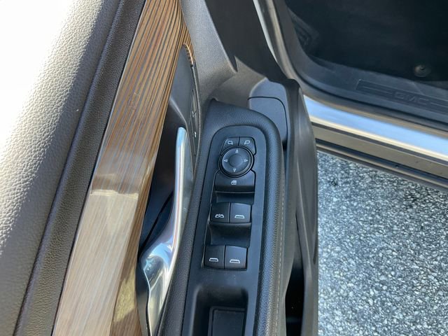 Used 2019 GMC Terrain SLE w/ Driver Convenience Package image 8