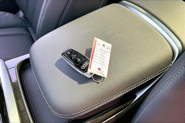 Used 2026 Audi Q7 2.0T Premium Plus w/ Premium Plus Package AWD/4WD image 10