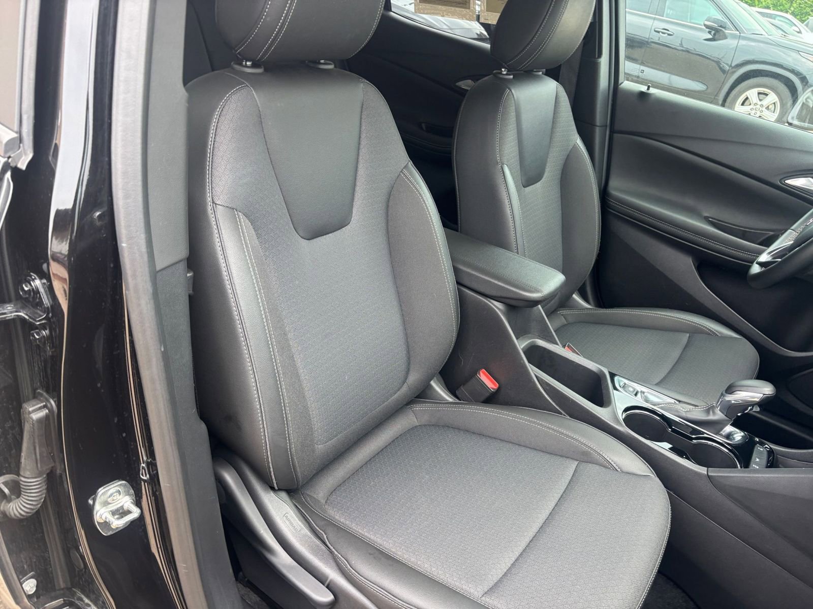 Used 2025 Buick Encore GX Preferred FWD image 35