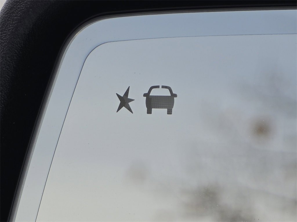 Used 2022 GMC Sierra 1500 AT4 w/ AT4 Premium Package image 12