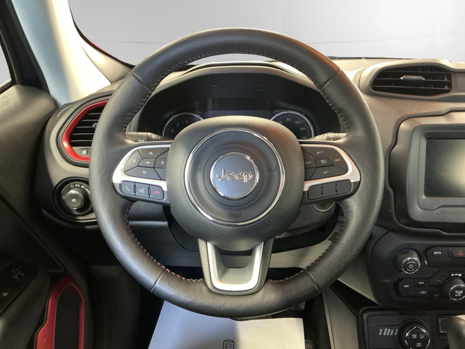 Used 2020 Jeep Renegade Trailhawk w/ Cold Weather Group image 12