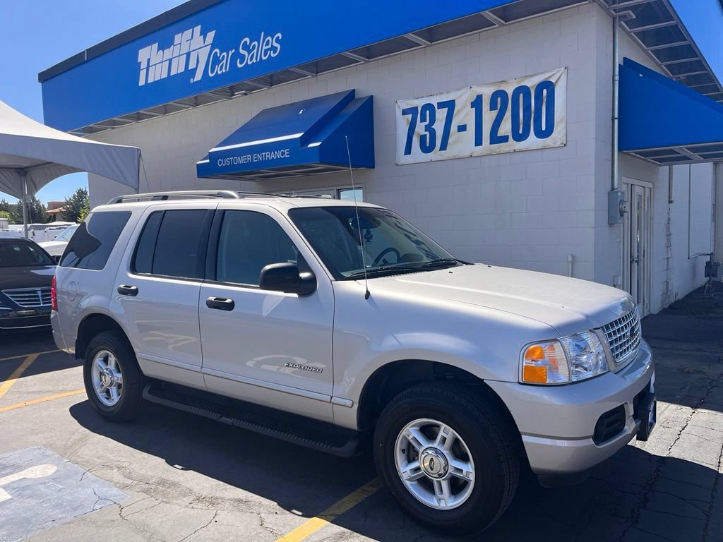 Used 2004 Ford Explorer XLT AWD/4WD image 1