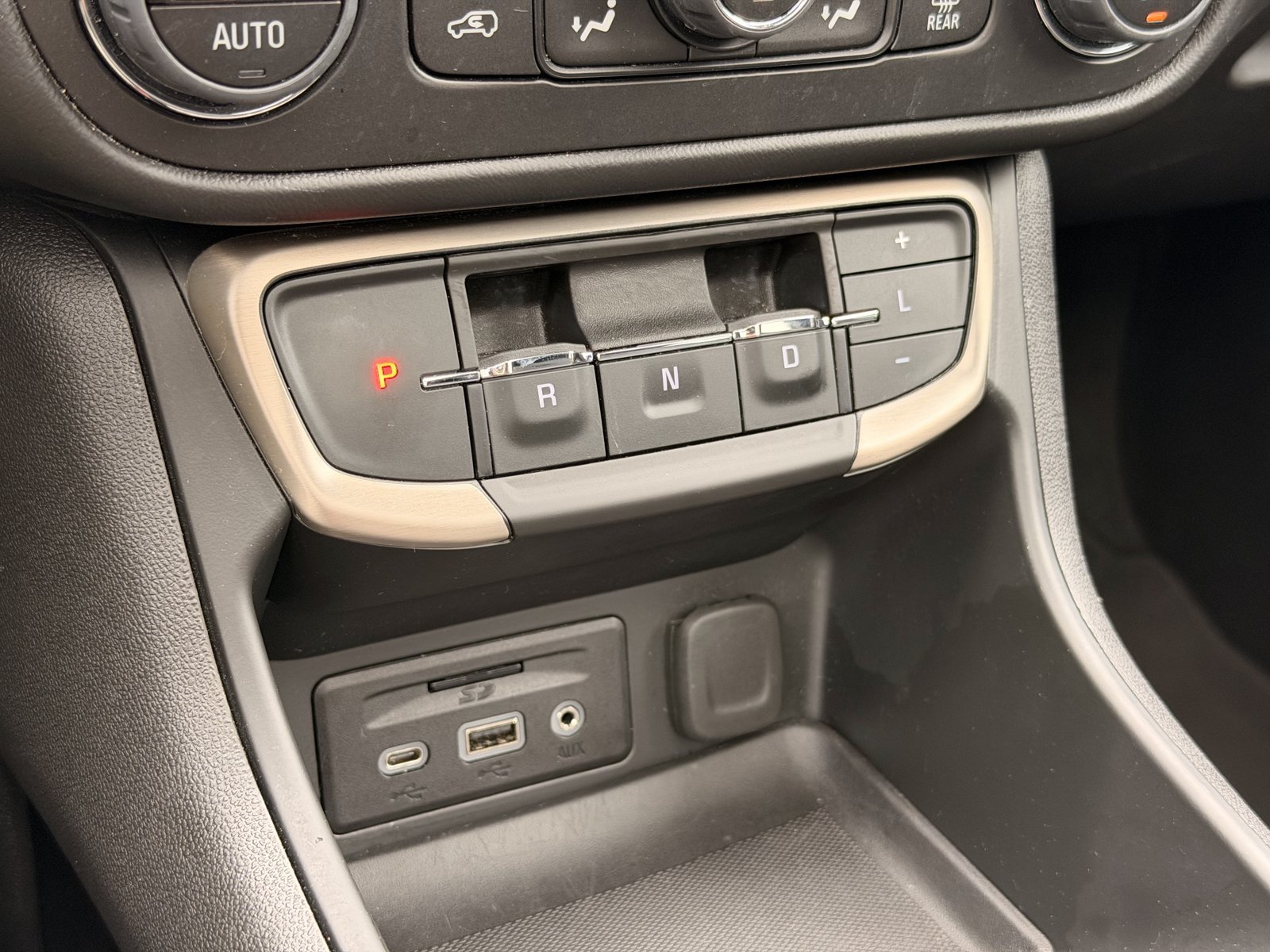 Used 2022 GMC Terrain Denali AWD/4WD image 26