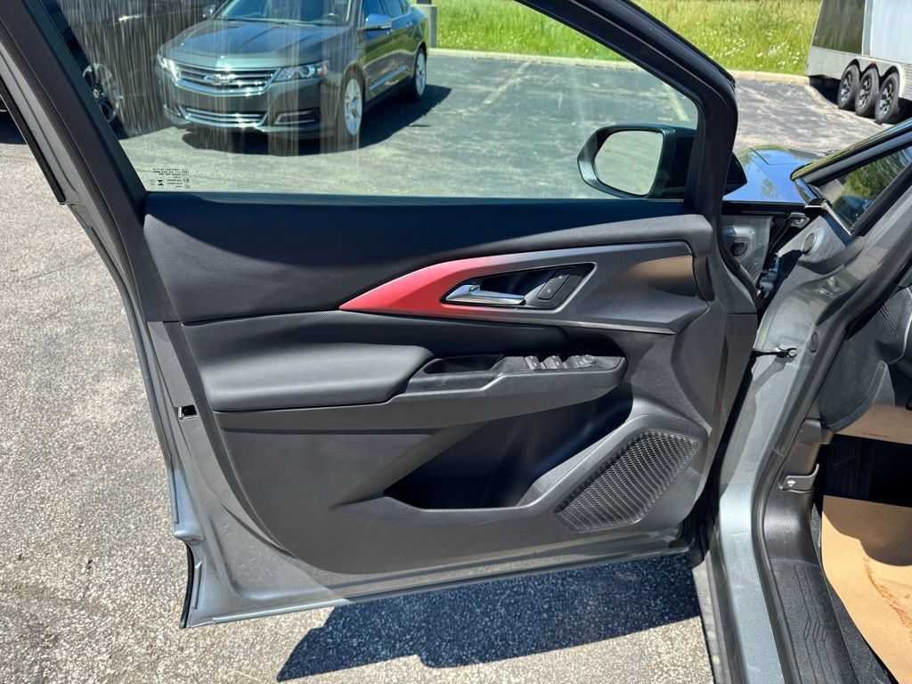 New 2026 Chevrolet Equinox EV RS FWD image 9