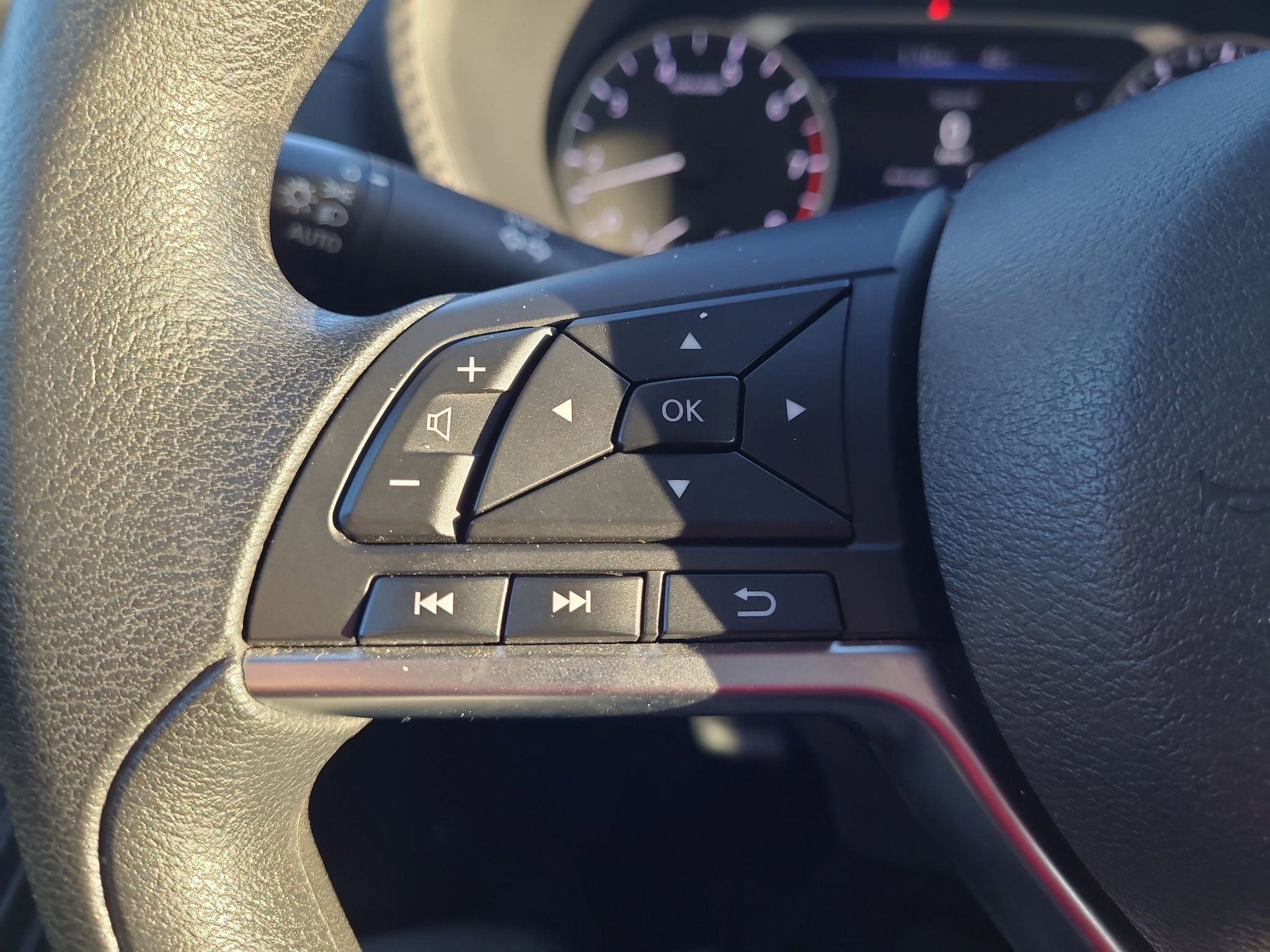 Used 2024 Nissan Sentra SV image 15