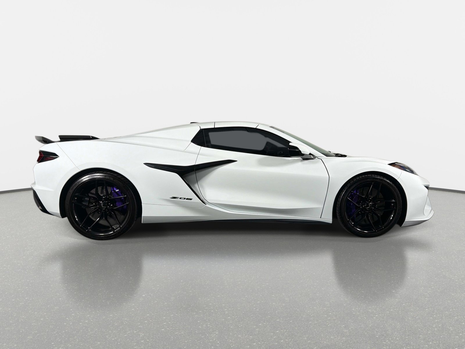 Used 2025 Chevrolet Corvette Z06 RWD image 2
